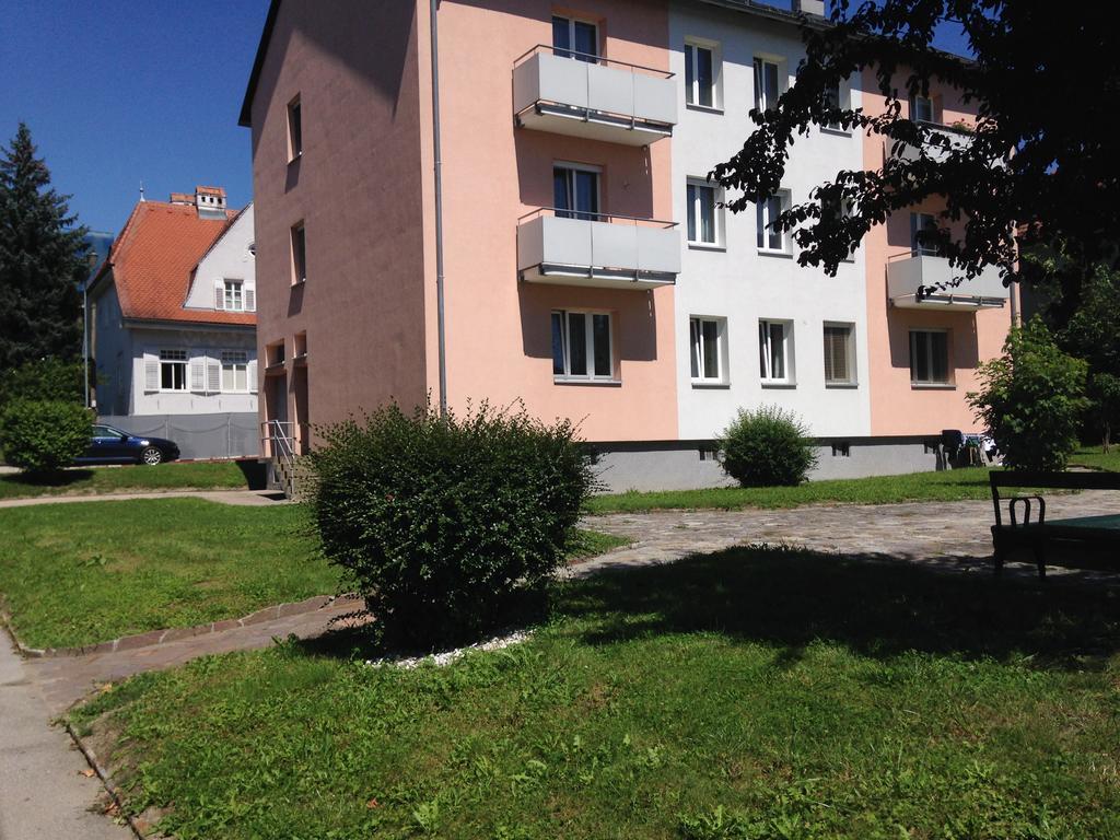 Am Loewenpark Apartment Мелк Екстериор снимка